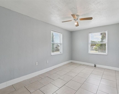 320 Dummitt Avenue - Photo Thumbnail 11