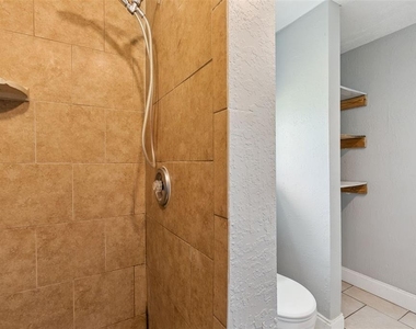 320 Dummitt Avenue - Photo Thumbnail 14