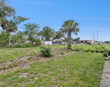 320 Dummitt Avenue - Photo Thumbnail 18