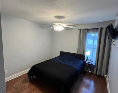 917 Marquee Drive - Photo Thumbnail 11