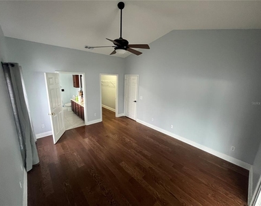 917 Marquee Drive - Photo Thumbnail 4