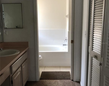 2673 Chatham Circle - Photo Thumbnail 17