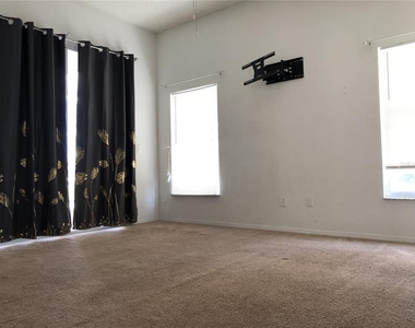 2673 Chatham Circle - Photo Thumbnail 23