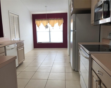 2673 Chatham Circle - Photo Thumbnail 13