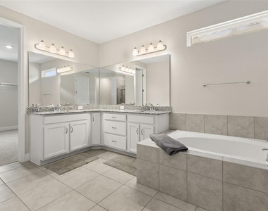 8373 Ludington Circle - Photo Thumbnail 31