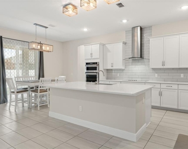 8373 Ludington Circle - Photo Thumbnail 14
