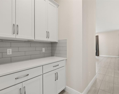 8373 Ludington Circle - Photo Thumbnail 11