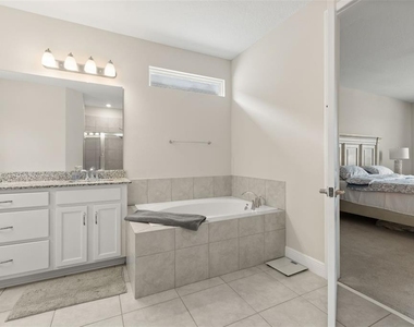 8373 Ludington Circle - Photo Thumbnail 32