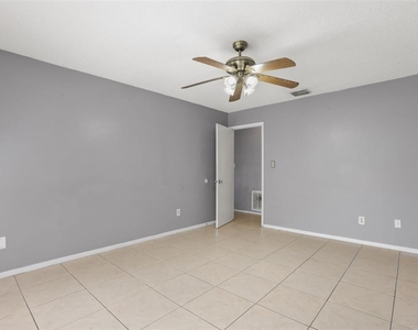 12136 Shallot Street - Photo Thumbnail 17