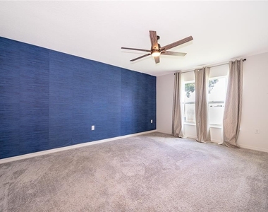 2405 Bulrush Drive - Photo Thumbnail 11