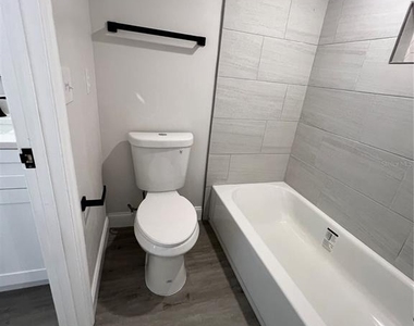 916 Robinhood Court - Photo Thumbnail 19
