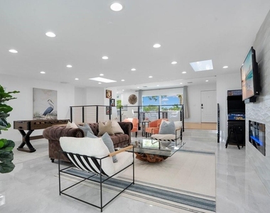 820 East Boulevard - Photo Thumbnail 26