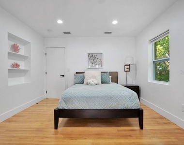820 East Boulevard - Photo Thumbnail 35