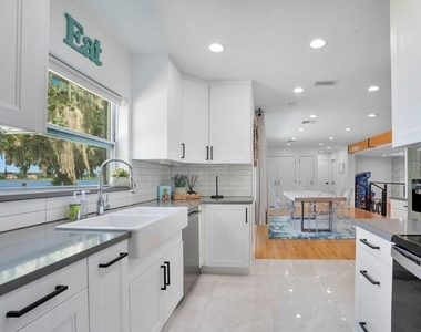 820 East Boulevard - Photo Thumbnail 13