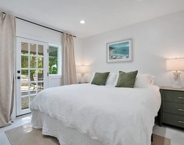 820 East Boulevard - Photo Thumbnail 29