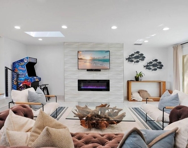 820 East Boulevard - Photo Thumbnail 21