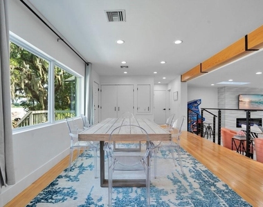 820 East Boulevard - Photo Thumbnail 8