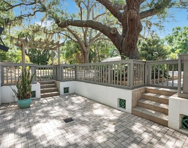820 East Boulevard - Photo Thumbnail 41