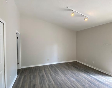 7222 Nima Court - Photo Thumbnail 15