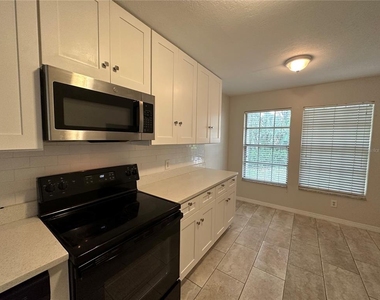 7222 Nima Court - Photo Thumbnail 8