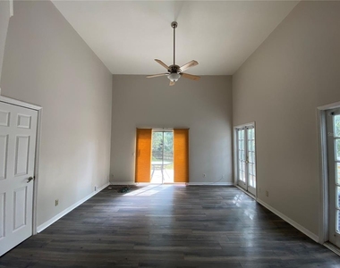 7222 Nima Court - Photo Thumbnail 5
