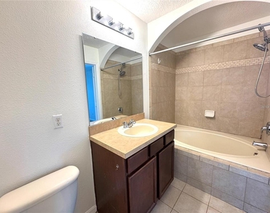 12117 Citruswood Drive - Photo Thumbnail 15