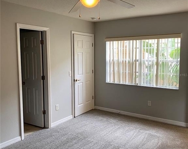 613 Coconut Palm Way - Photo Thumbnail 9