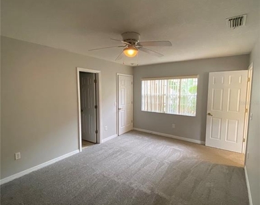 613 Coconut Palm Way - Photo Thumbnail 4