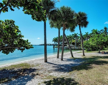 800 N Tamiami Trail - Photo Thumbnail 88