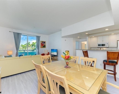 800 N Tamiami Trail - Photo Thumbnail 19