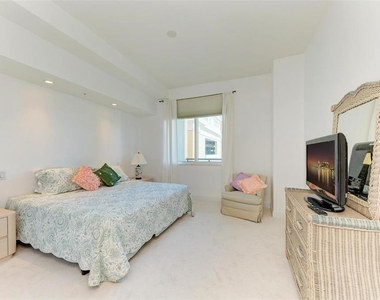 800 N Tamiami Trail - Photo Thumbnail 32