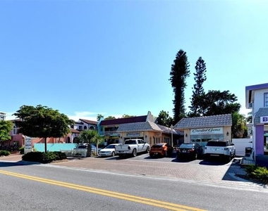 800 N Tamiami Trail - Photo Thumbnail 96