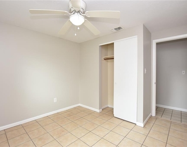 1424 Phyllis Street - Photo Thumbnail 17