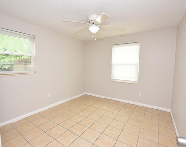 1424 Phyllis Street - Photo Thumbnail 11