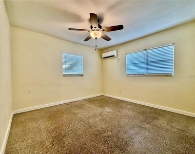 513 Avenue J Se - Photo Thumbnail 2
