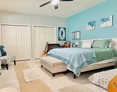 11607 Nw 18th Place - Photo Thumbnail 12
