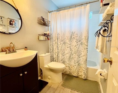 11607 Nw 18th Place - Photo Thumbnail 11