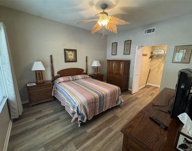 5025 Sw 91st Court - Photo Thumbnail 8
