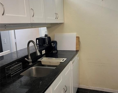 3800 Sw 20th Avenue - Photo Thumbnail 9