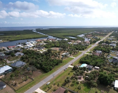 19309 Midway Boulevard - Photo Thumbnail 6