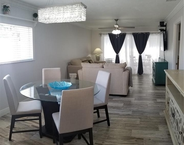 2772 Woodgate Lane - Photo Thumbnail 8