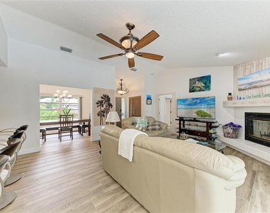 405 Bayside Lane - Photo Thumbnail 9