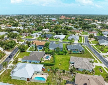 405 Bayside Lane - Photo Thumbnail 65