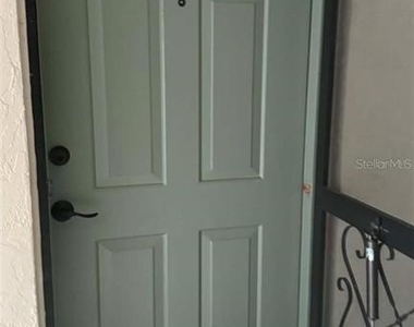 19505 Quesada Avenue - Photo Thumbnail 2