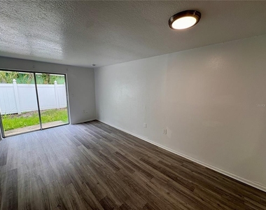 408 57th Avenue Drive E - Photo Thumbnail 4