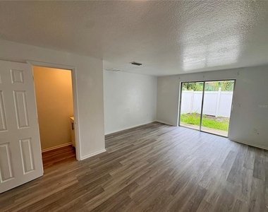 408 57th Avenue Drive E - Photo Thumbnail 5