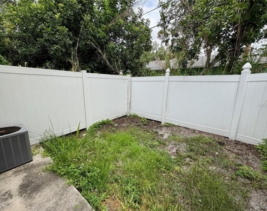 408 57th Avenue Drive E - Photo Thumbnail 7