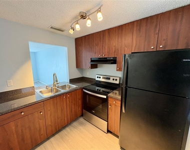 408 57th Avenue Drive E - Photo Thumbnail 2