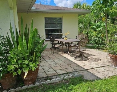 468 Harland Street - Photo Thumbnail 16