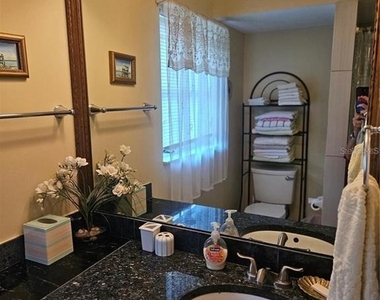 468 Harland Street - Photo Thumbnail 8
